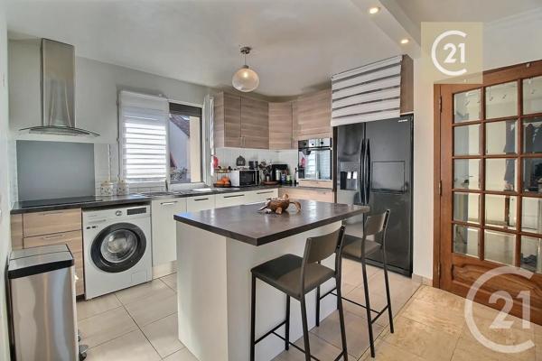 Maison à vendre  13 pièces - 233,34 m 2   LIVRY GARGAN  - 93