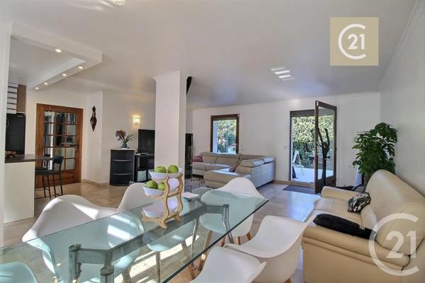 Maison à vendre  13 pièces - 233,34 m 2   LIVRY GARGAN  - 93