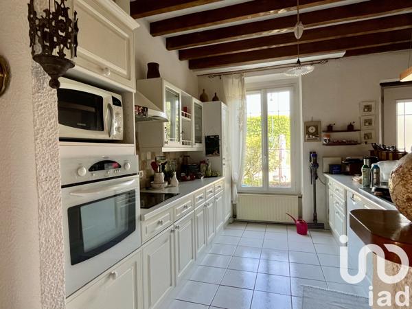 House for sale 7 rooms 182 m² Le Perray-en-Yvelines