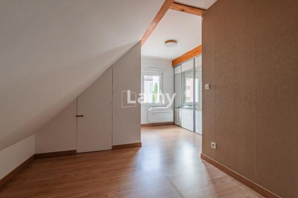 Maison 5 pièces avec jardin, piscine et grand espace de vie