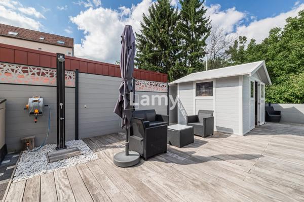 Maison 5 pièces avec jardin, piscine et grand espace de vie