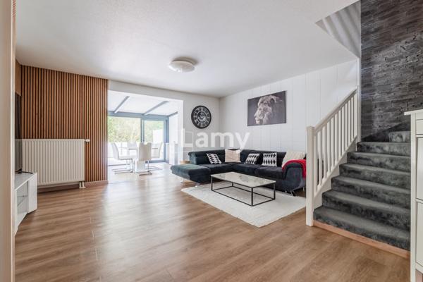 Maison 5 pièces avec jardin, piscine et grand espace de vie