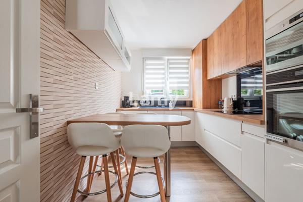 Maison 5 pièces avec jardin, piscine et grand espace de vie