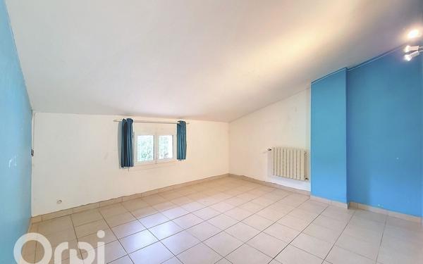 Maison à vendre    9 pièces •  Évenos