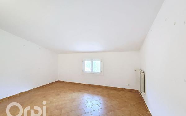 Maison à vendre    9 pièces •  Évenos