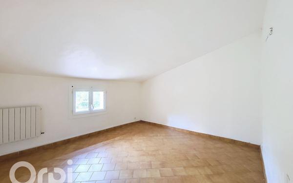 Maison à vendre    9 pièces •  Évenos