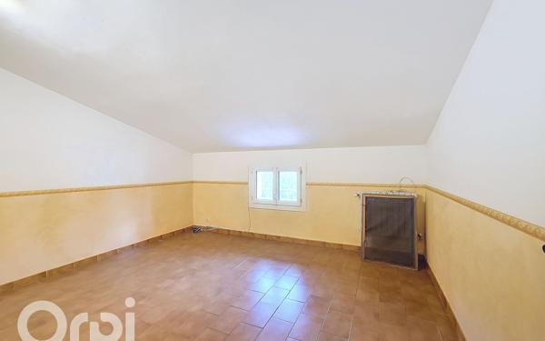 Maison à vendre    9 pièces •  Évenos