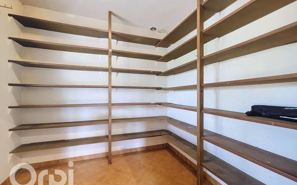 Maison à vendre    9 pièces •  Évenos