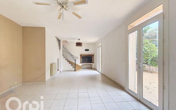 Maison à vendre    9 pièces •  Évenos