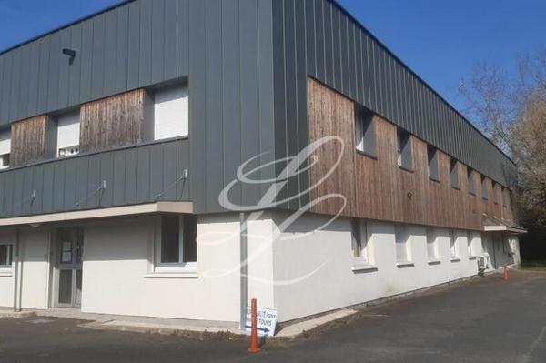 Location - BUREAUX 50.14 m 2