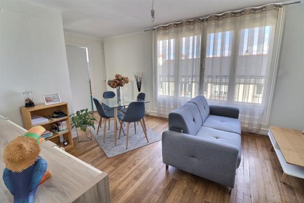 VANNES CENTRE - T2 - DERNIER ETAGE AVEC TERRASSE