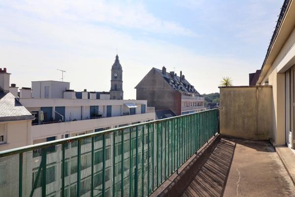 VANNES CENTRE - T2 - DERNIER ETAGE AVEC TERRASSE