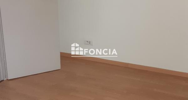 Location Maison 4 pièces 86 m² - Fontenay-le-comte 85200