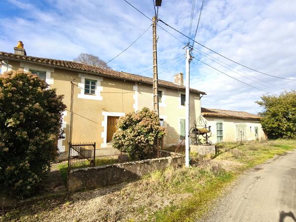 Maison à rénover, Sommières Du Clain, 30 minutes de Poitiers