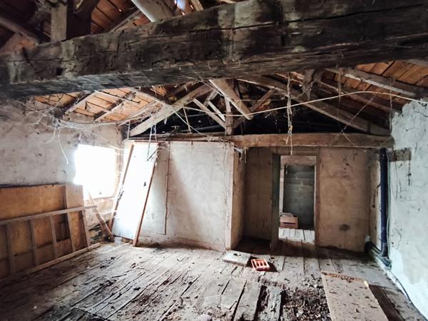 Maison à rénover, Sommières Du Clain, 30 minutes de Poitiers