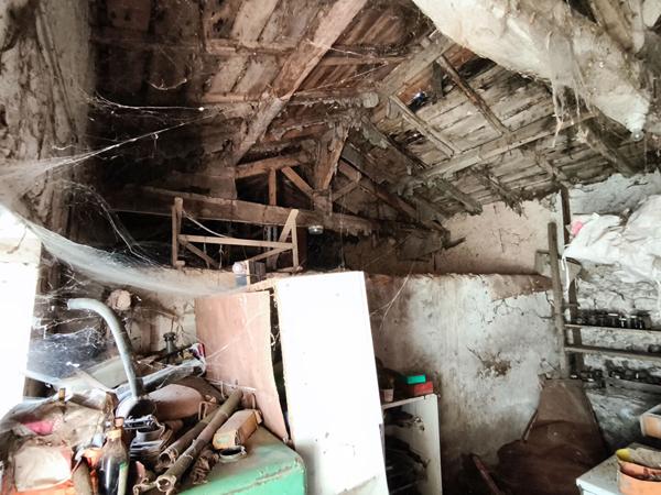 Maison à rénover, Sommières Du Clain, 30 minutes de Poitiers