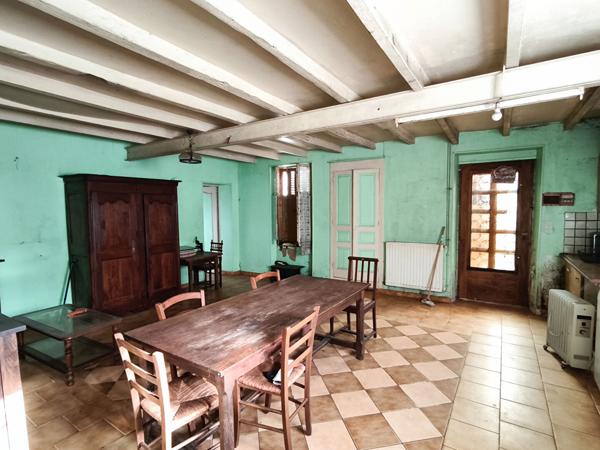 Maison à rénover, Sommières Du Clain, 30 minutes de Poitiers