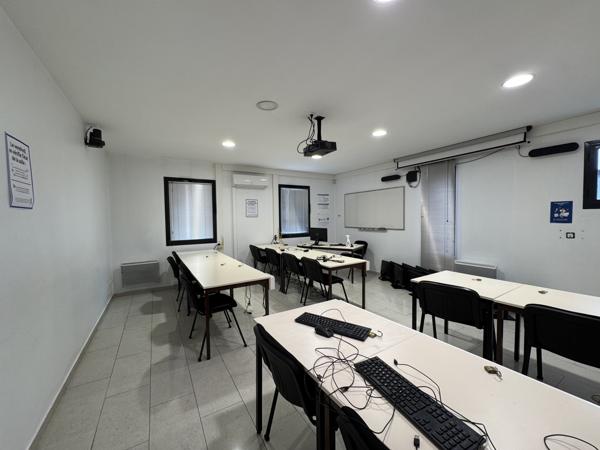 Bureaux 60 m²