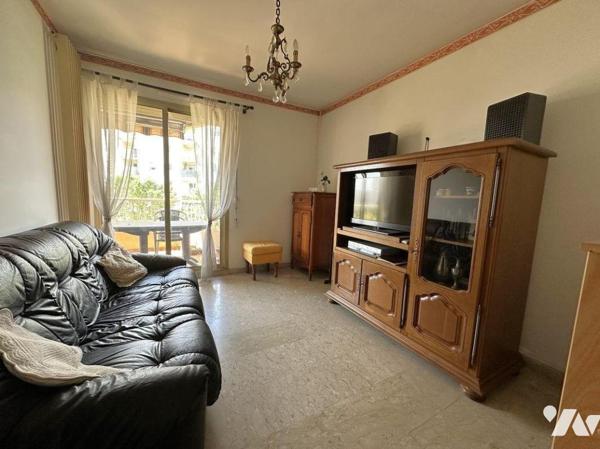 A VENDRE TOULON (VAR) 83200 SAINT-ROCH APPARTEMENT T3 DE 68 M2 + GARAGE - DERNIER ETAGE - TERRA...
