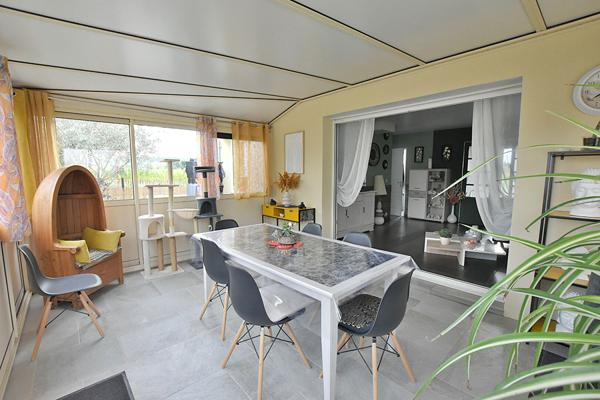 Maison contemporaine de 2015 avec grand terrain sans vis-a-vis a Bergerac.