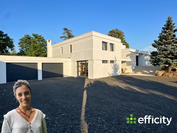 Maison
         6 pièces
        - 208 m² Exclusivité 655 000 € *