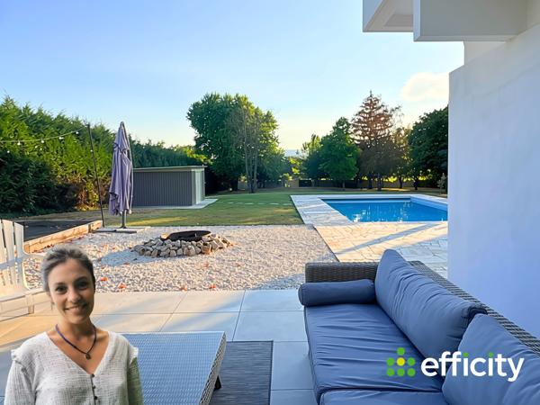 Maison
         6 pièces
        - 208 m² Exclusivité 655 000 € *