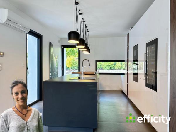 Maison
         6 pièces
        - 208 m² Exclusivité 655 000 € *