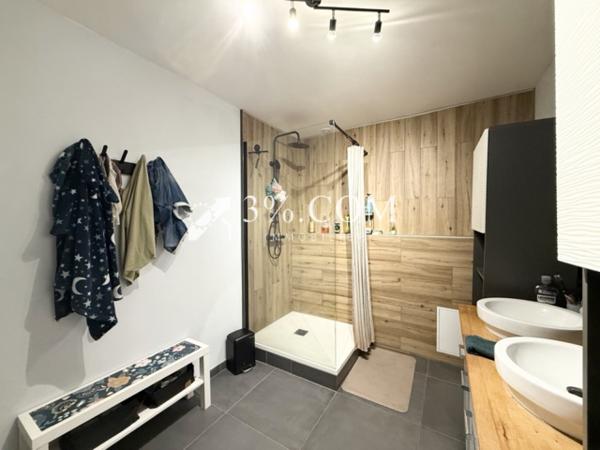 Appartement 4 pièce(s) 3 chambre(s) 106.48 m²