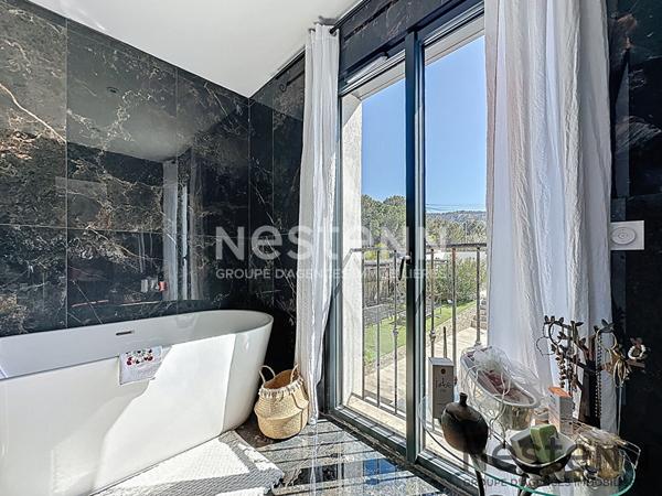 À vendre à Aubagne Fenestrelle ? Villa T5 160 m² avec piscine et prestations de qualité