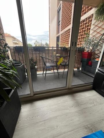 Exclusivité, type 3 rénové sur Salon de Provence avec balcon et cave.
