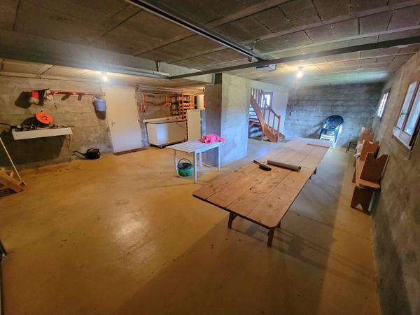 Maison d'architecte de 150 m² habitables avec 1 100 m² de terrain 320 000 €