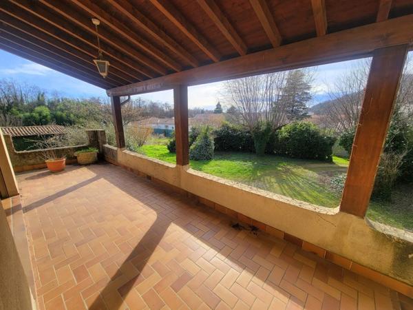 Maison d'architecte de 150 m² habitables avec 1 100 m² de terrain 320 000 €