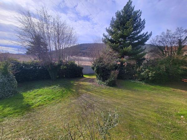 Maison d'architecte de 150 m² habitables avec 1 100 m² de terrain 320 000 €