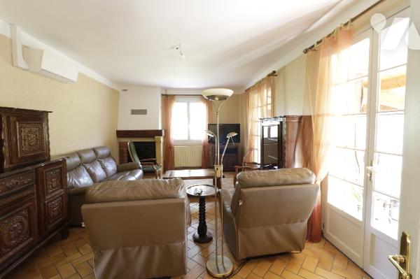 A VENDRE - SARLAT-LA-CANEDA - Maison de 145 m² sur parcelle de 3014 m²