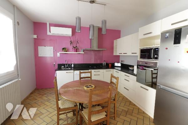 A VENDRE - SARLAT-LA-CANEDA - Maison de 145 m² sur parcelle de 3014 m²