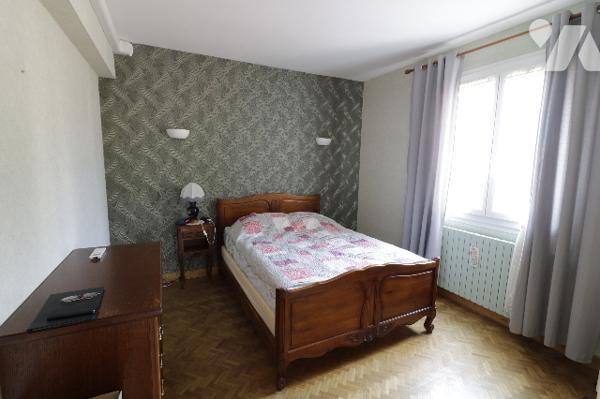 A VENDRE - SARLAT-LA-CANEDA - Maison de 145 m² sur parcelle de 3014 m²