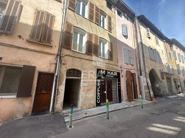 A VENDRE 83470 SAINT MAXIMIN LA SAINTE BAUME IMMEUBLE 4 LOTS AU CENTRE VILLE