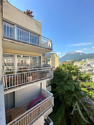 Appartement Grenoble 2 pièces 65 m2 ascenseur 3 balcons garage en option