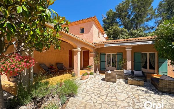 Maison à vendre    6 pièces •  Lorgues