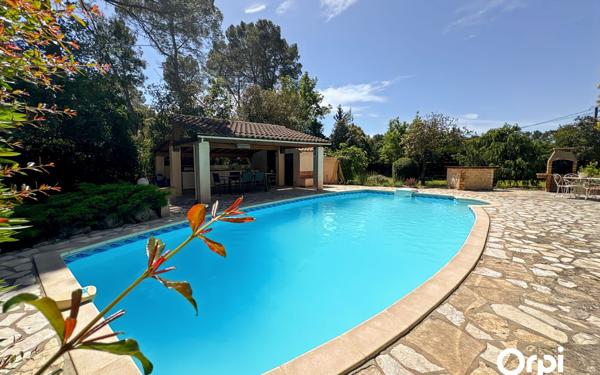 Maison à vendre    6 pièces •  Lorgues