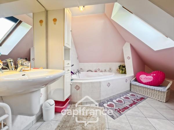 Maison à vendre 7 pièces ORMESSON SUR MARNE (94), quartier du Golf, 215 m2