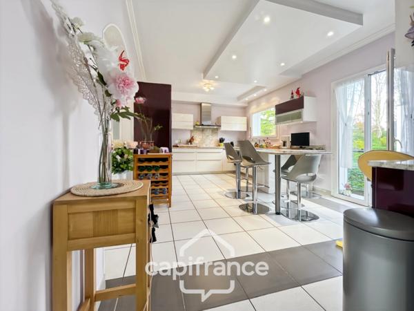 Maison à vendre 7 pièces ORMESSON SUR MARNE (94), quartier du Golf, 215 m2