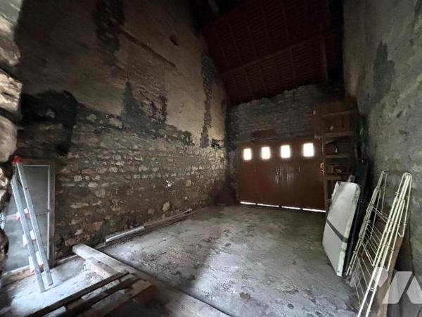 Charmante Maisonnette d'environ 48 m² à vendre, dans le hameau de Besigny sur la commune de Sou...