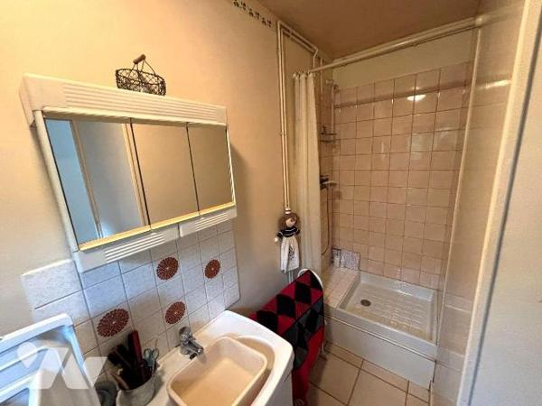 Charmante Maisonnette d'environ 48 m² à vendre, dans le hameau de Besigny sur la commune de Sou...