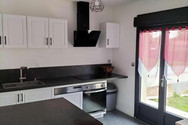 MAISON - RÉNOVÉE - CALME - LUMINEUSE - JARDIN - GARAGE - PROCHE PLAGES