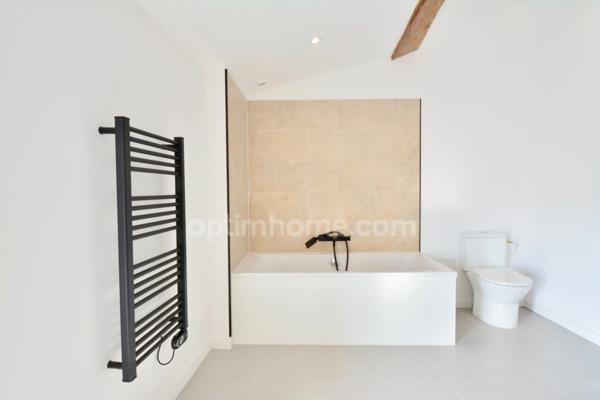 FABRÈGUES - A vendre, Maison vigneronne de 120m2 entièrement rénovée