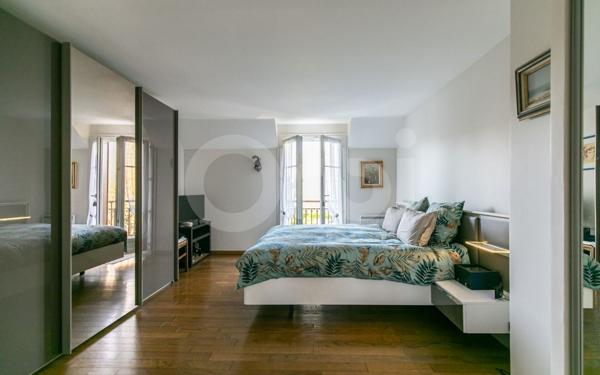 Maison à vendre    9 pièces •  La Queue-en-Brie