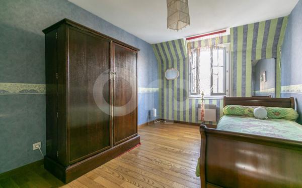 Maison à vendre    9 pièces •  La Queue-en-Brie