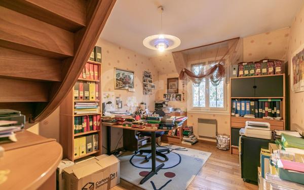 Maison à vendre    9 pièces •  La Queue-en-Brie