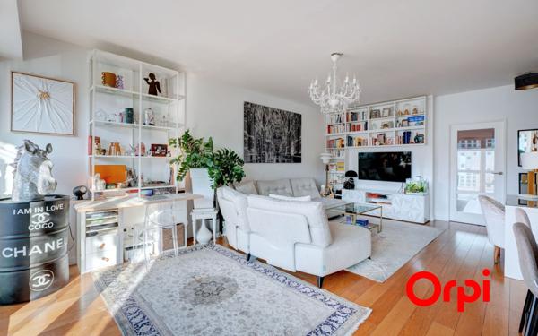 Appartement à vendre    3 pièces • 74,66 m2 Lyon 2